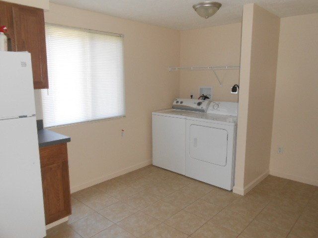 175 E. Norwich - In Unit laundry 04