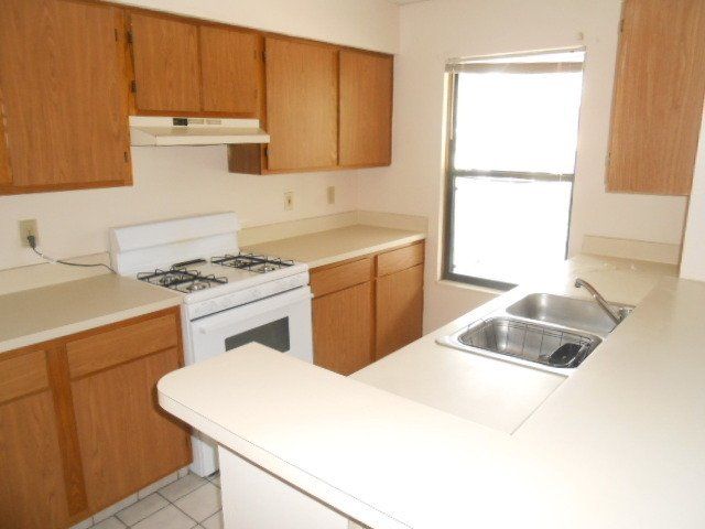 175 E. 13th Ave. Apt. 2A & Apt. 2B- Kitchen 04
