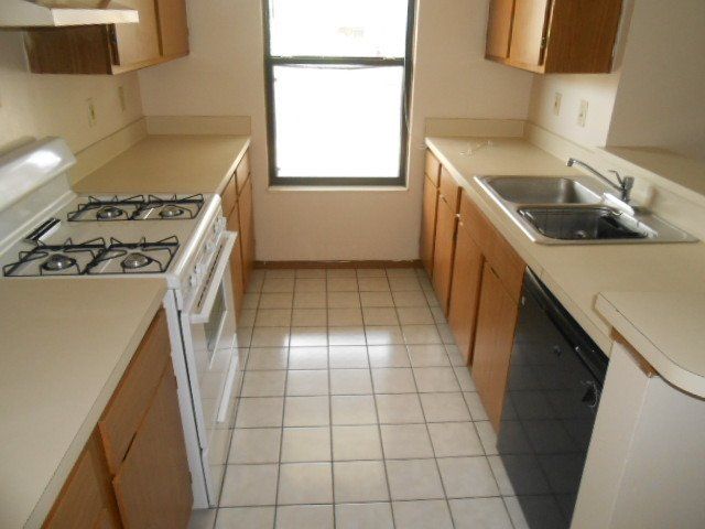 175 E. 13th Ave. Apt. 2A & Apt. 2B- Kitchen 01