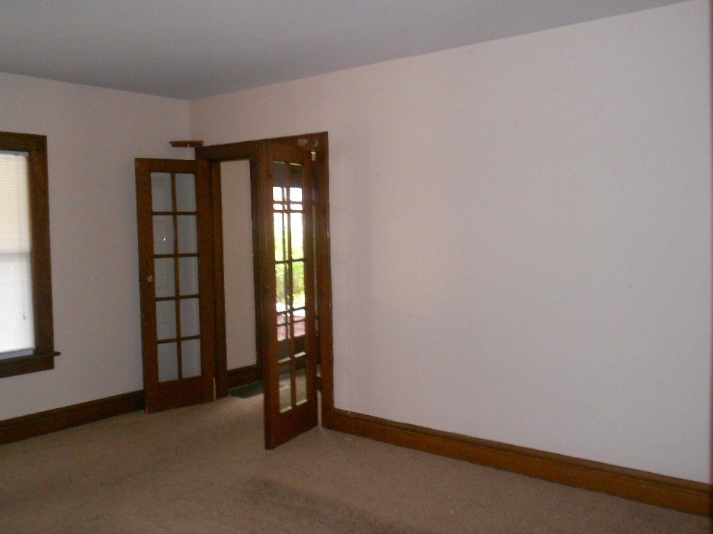 177 E. Norwich- Living Room 02