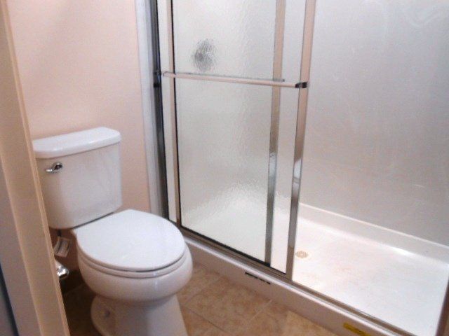 2166 Tuller St. - Bathroom 02