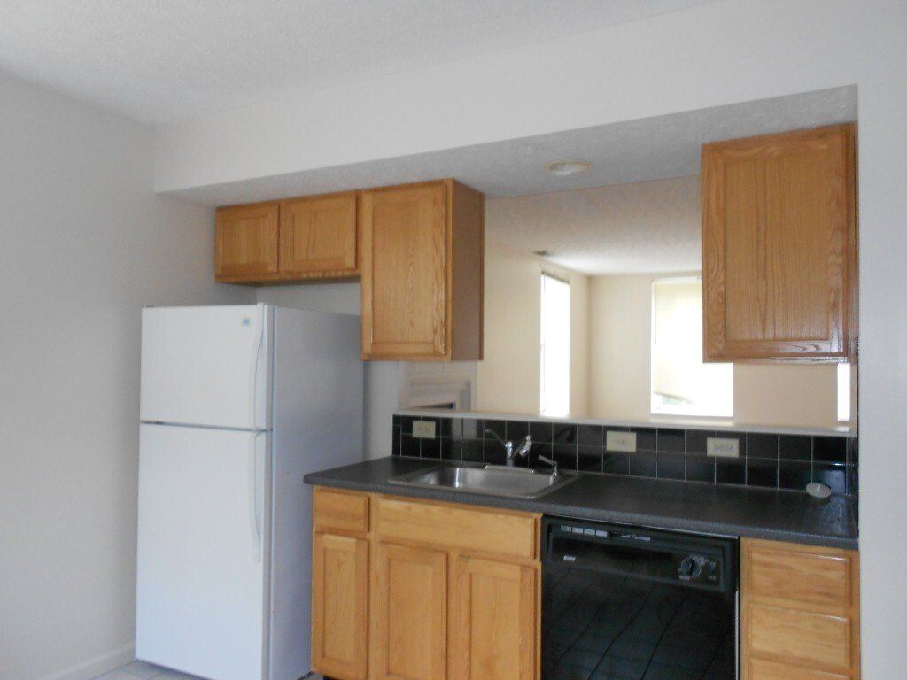 218 E. 17th Ave. - Kitchen 05