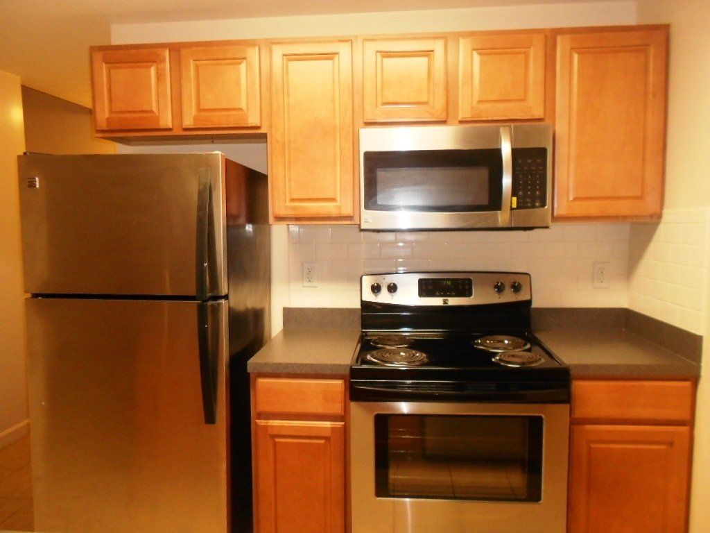 2474-2492 Neil Ave kitchen 7