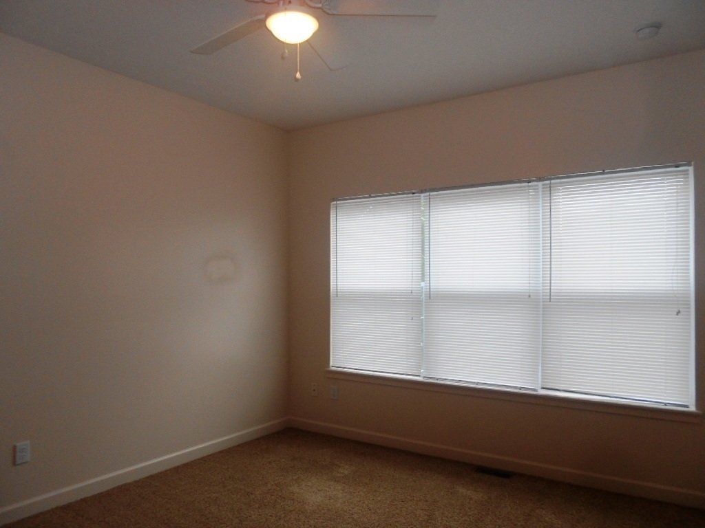 2474-2492 Neil Ave large windows