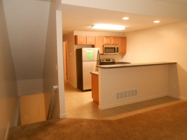 2474-2492 Neil Ave kitchen 4