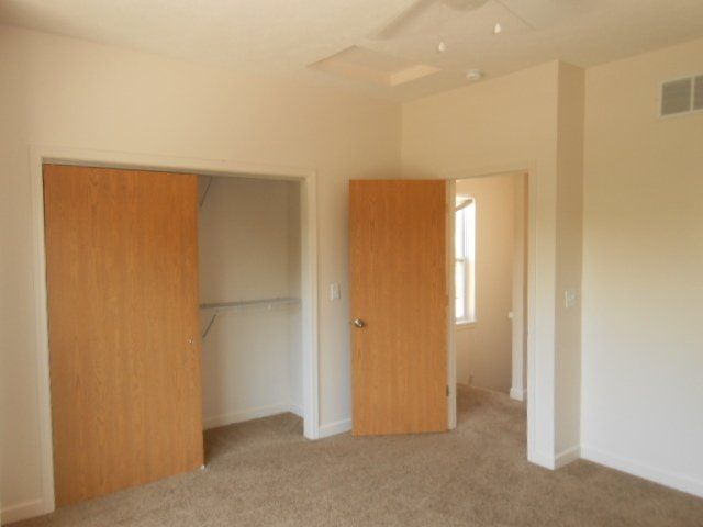 2474-2492 Neil Ave bedroom 5