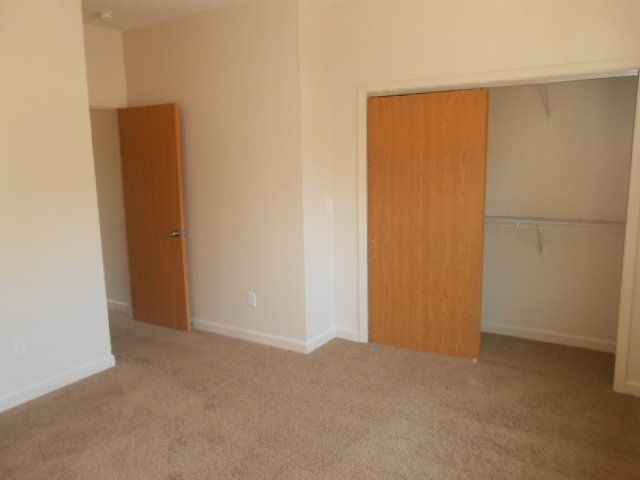 2474-2492 Neil Ave bedroom 4