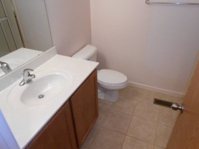 27-29-wilcox-st- Bathroom with sink and toilet