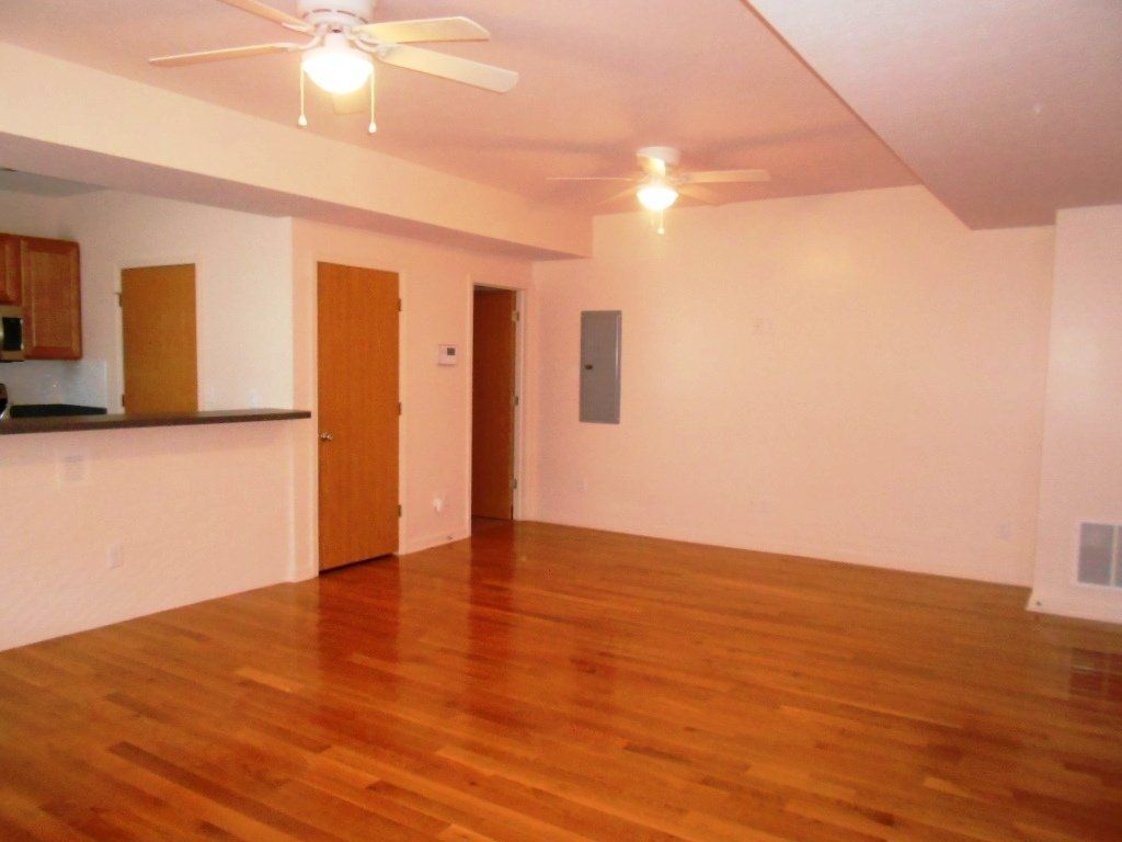 31 E. Lane Ave interior