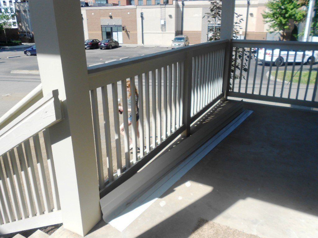 31 E. Lane Ave front porch