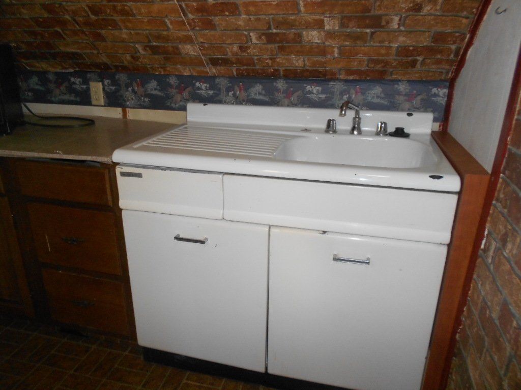 38 1/2 E. 18th Ave kitchen 2