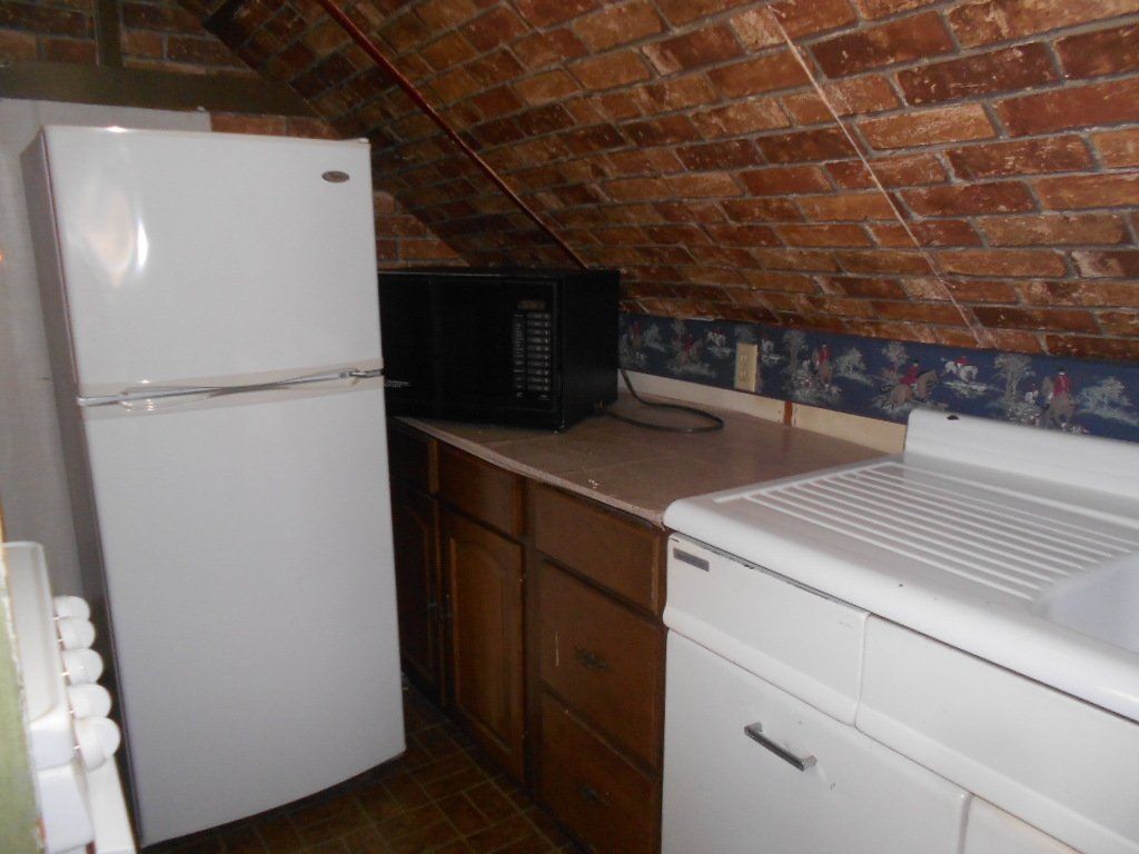 38 1/2 E. 18th Ave kitchen 3