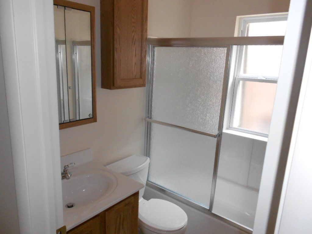 393 E. 18th Ave. - Bathroom 01