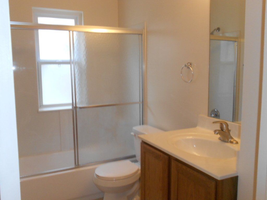 393 E. 18th Ave. - Bathroom 02