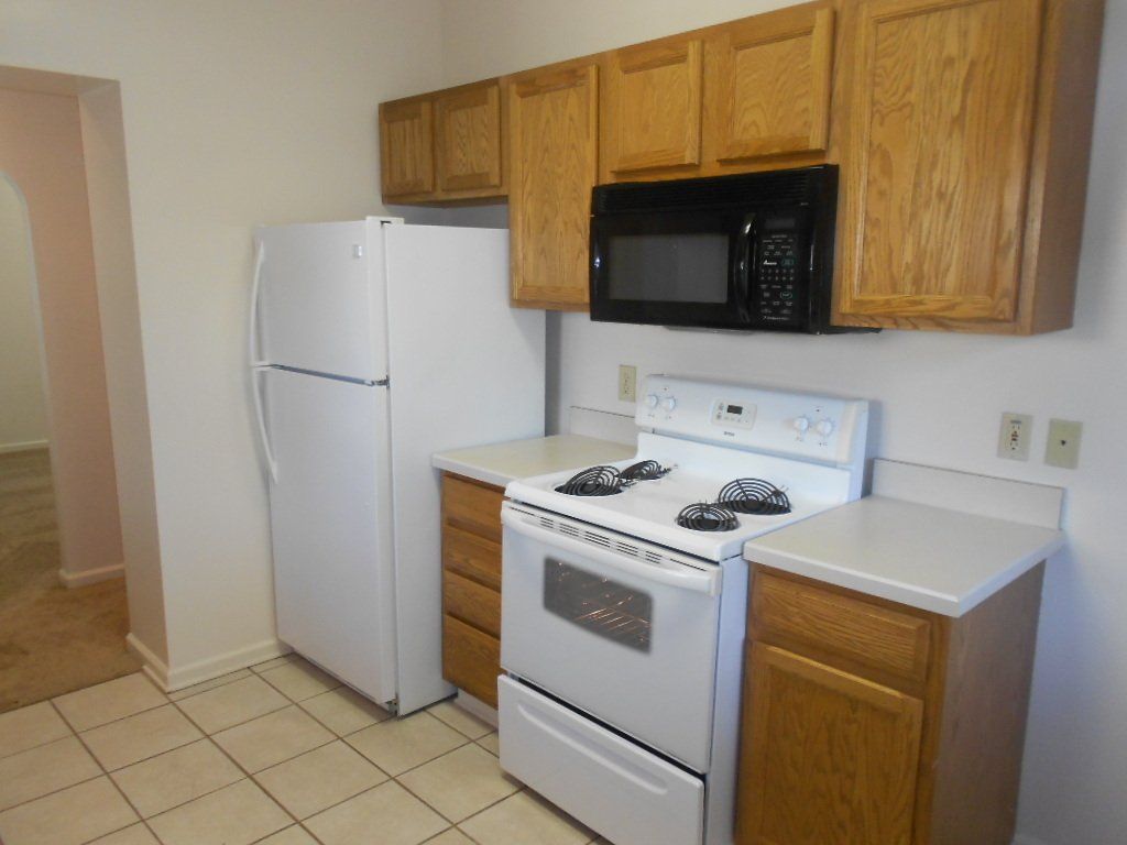 41-43 W. Tompkins kitchen 5