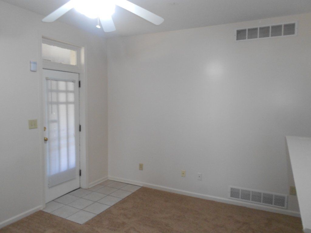 41-43 W. Tompkins living room 7