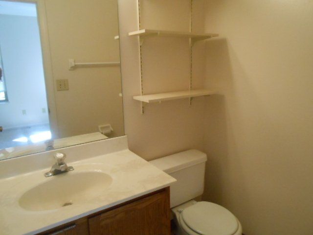 44 E. 12th Ave. Apt. A bathroom 2