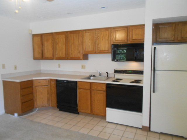 44 E. 12th Ave. Apt. A kitchen 2