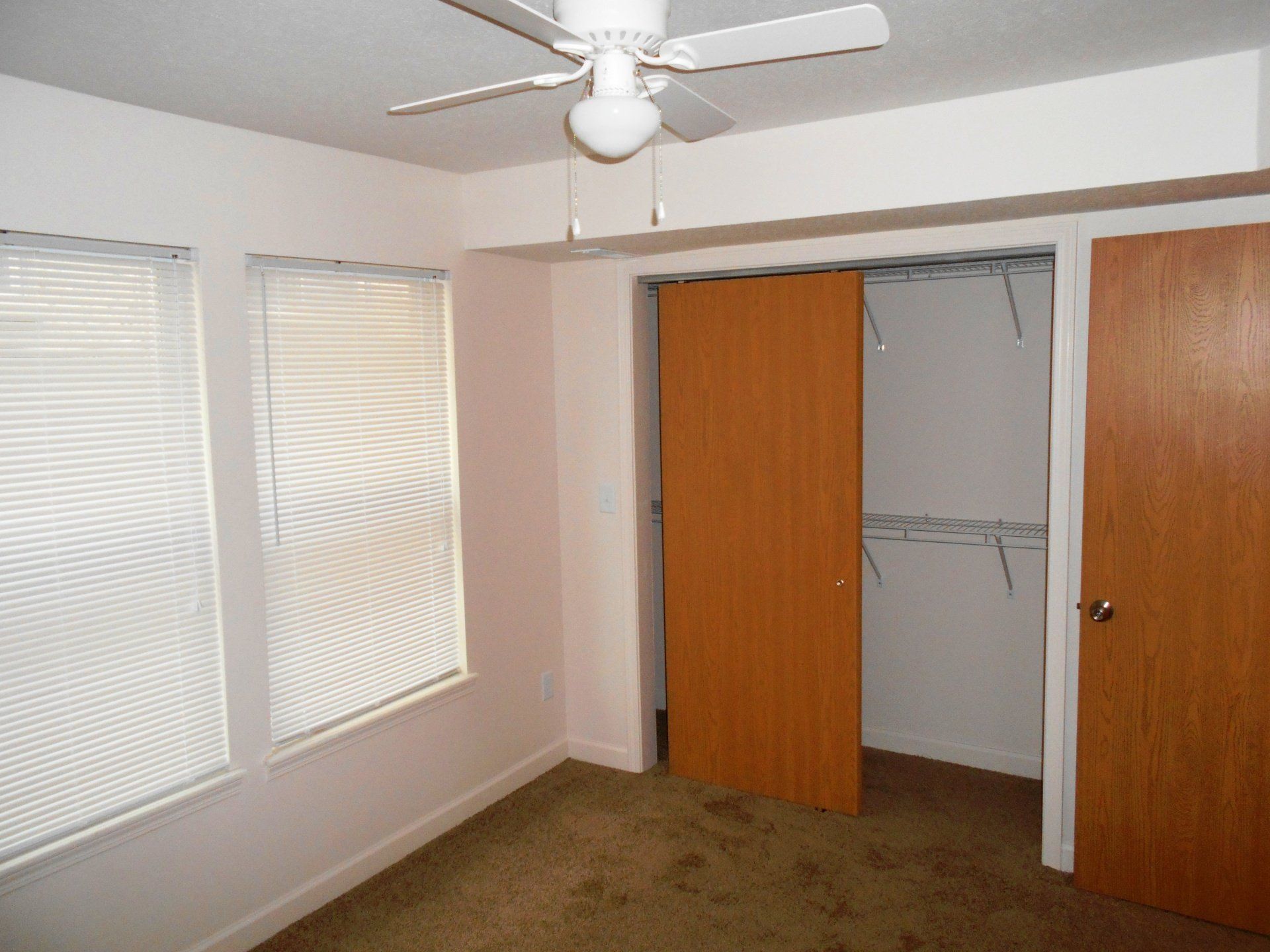 44 W. 9th Ave. - Bedroom with closet and Ceiling Fan 02