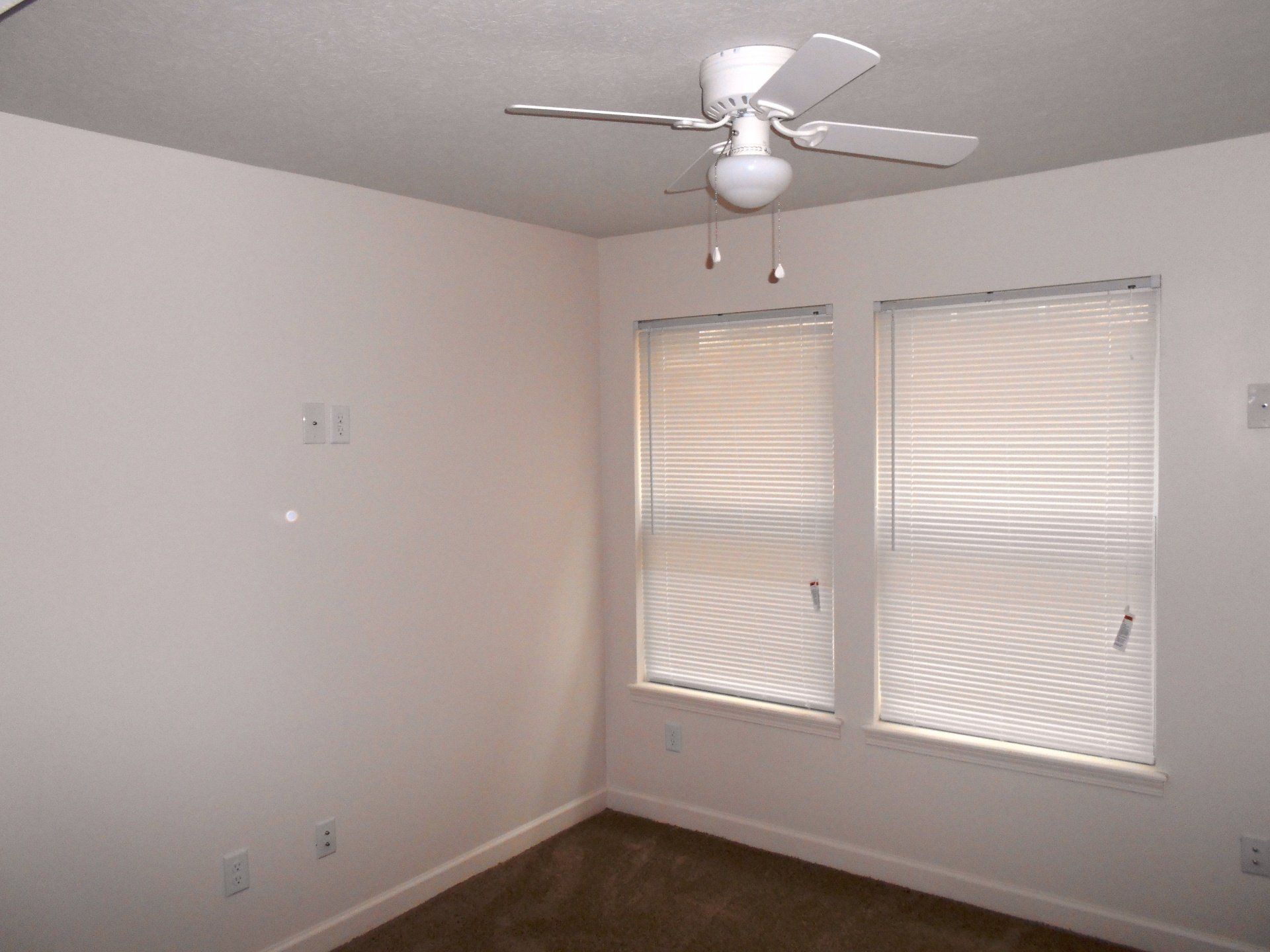 44 W. 9th Ave. - Bedroom with Ceiling Fan