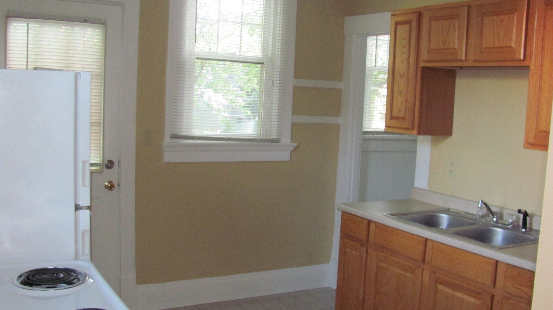 kitchen at 51 W. Northwood Ave