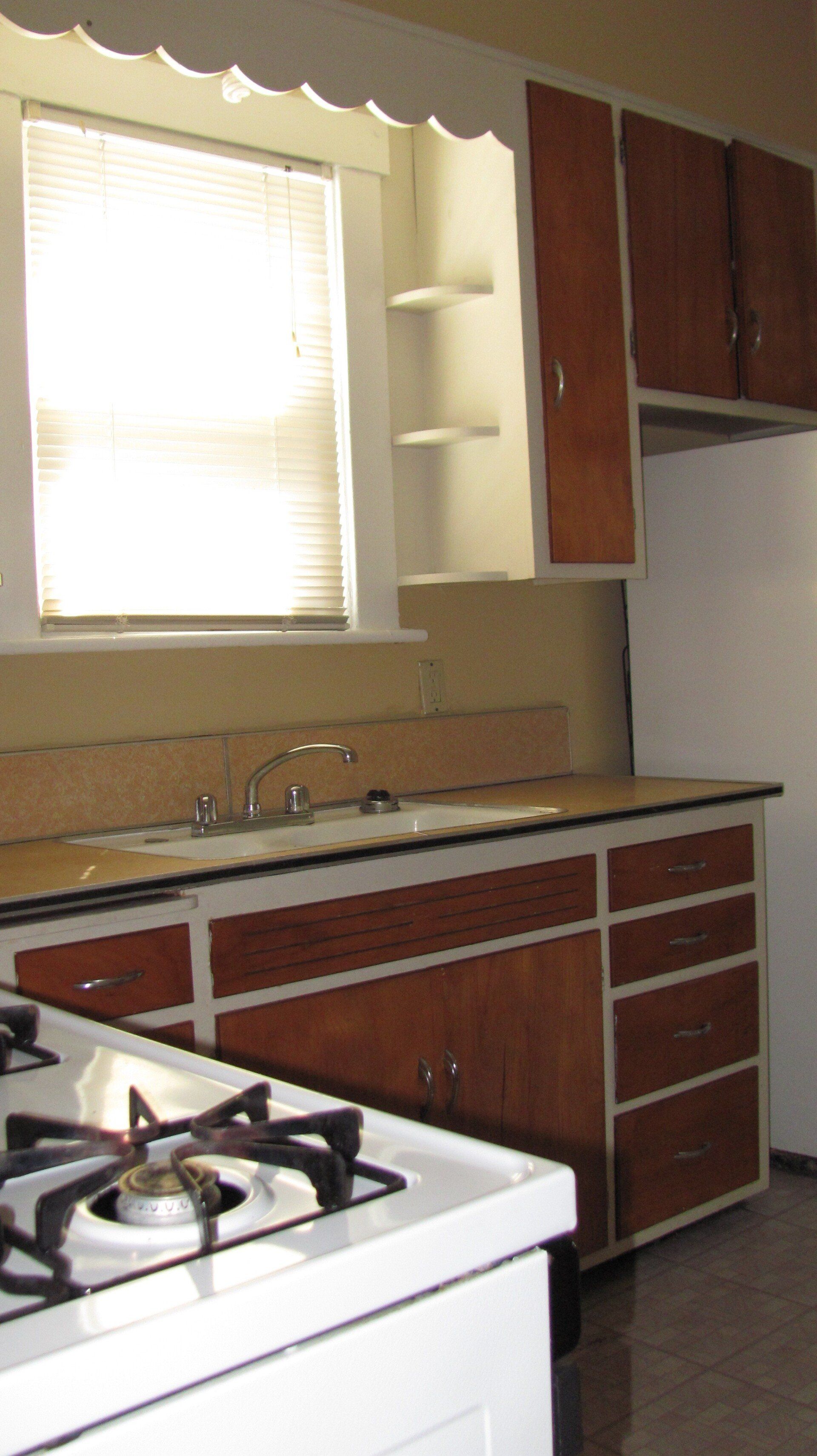 55 W. Oakland Ave kitchen