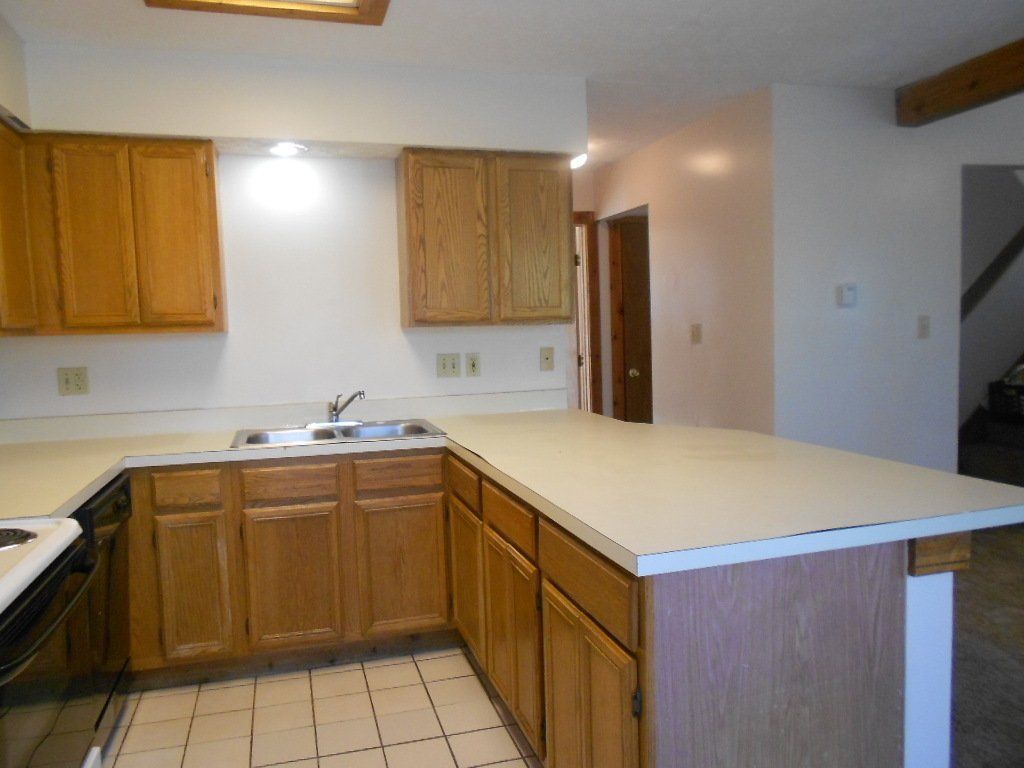 57 E. 14th Ave Apt. B kitchen