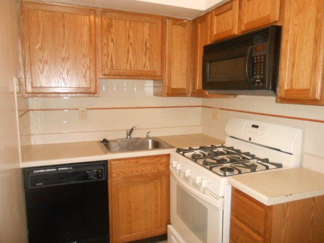 60 Chittenden - Kitchen 06