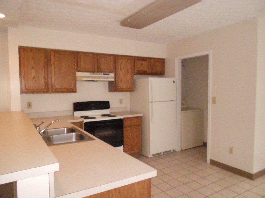 61 W. 10th Ave Apt. B kitchen