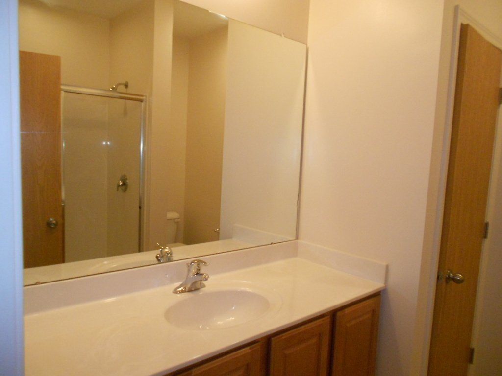 63 W. Tompkins bathroom