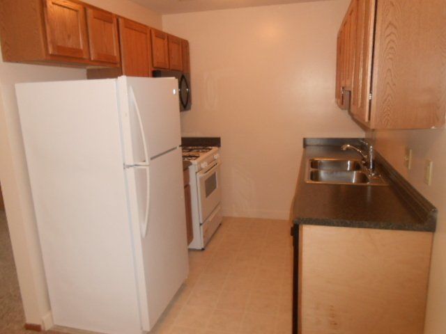 773 Riverview Dr interior 4