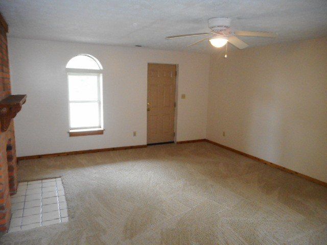 61 Chittenden Ave Apt. C living room