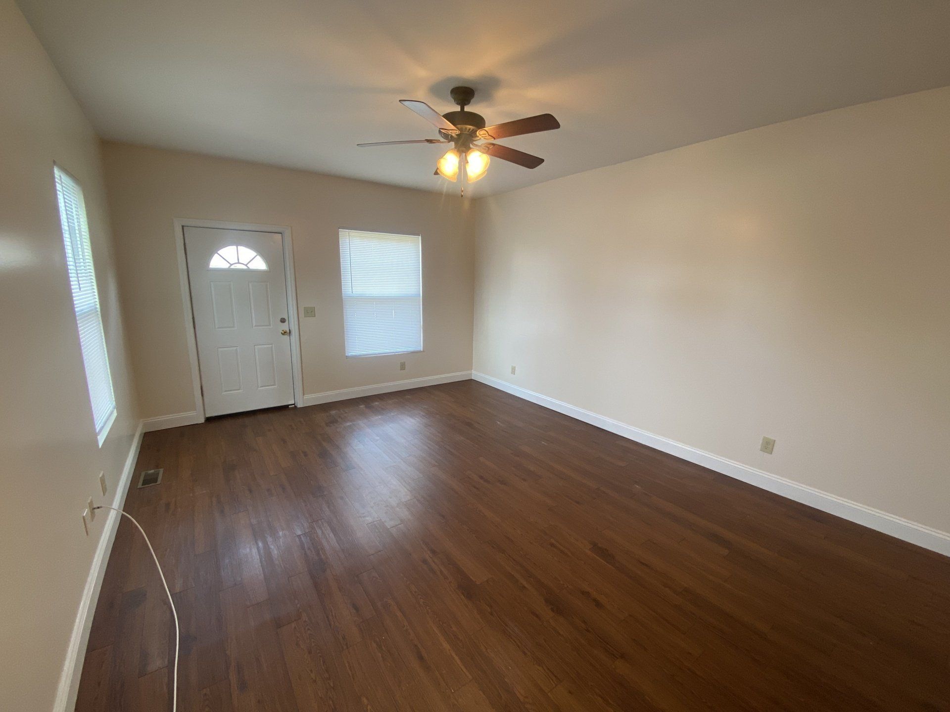 91-93 W. Northwood Ave interior