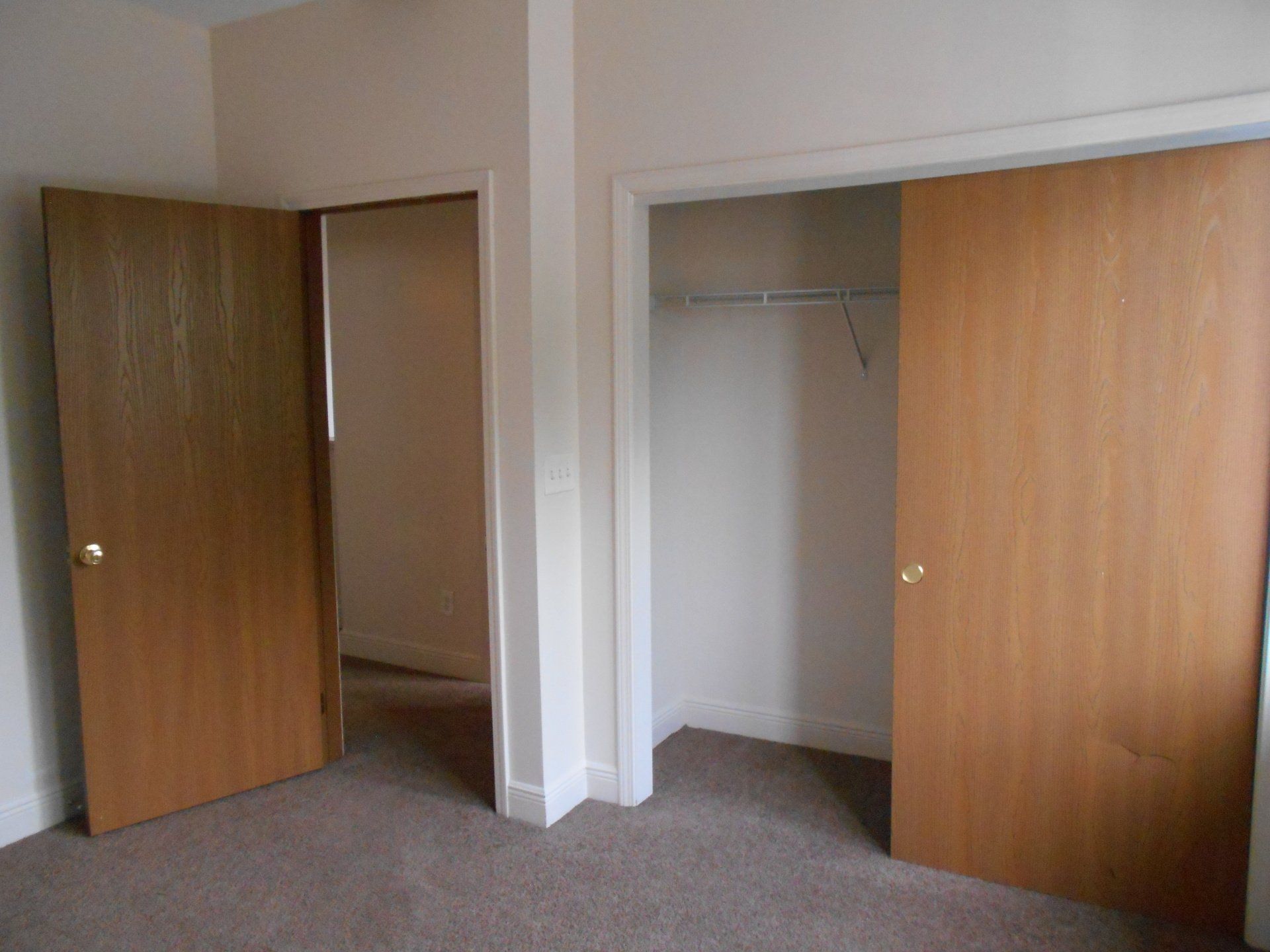 96_98 E. 11th Ave closet