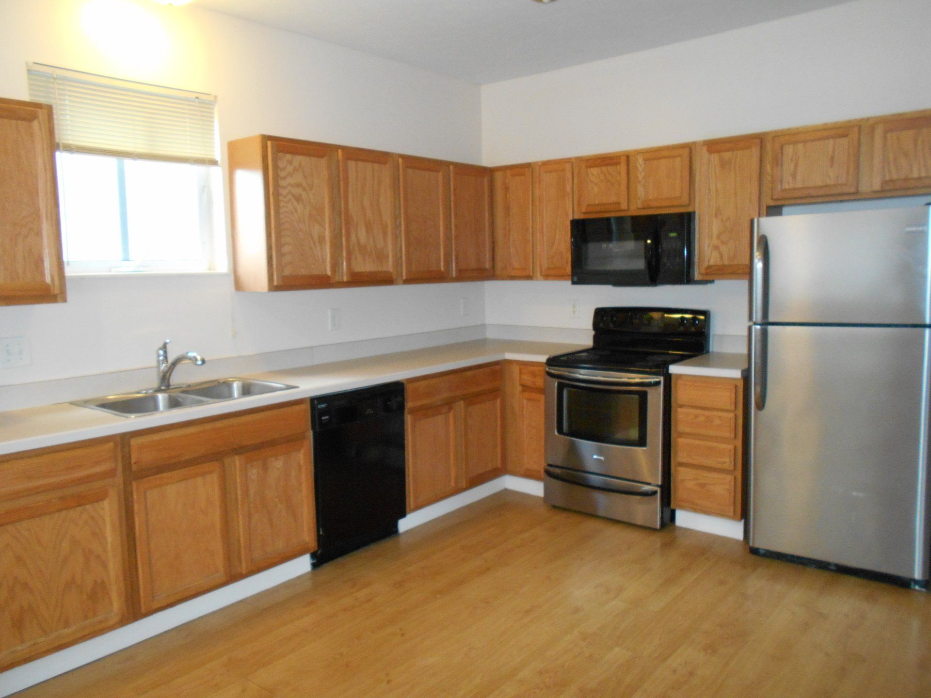 kitchen at 96_98 E. 11th Ave