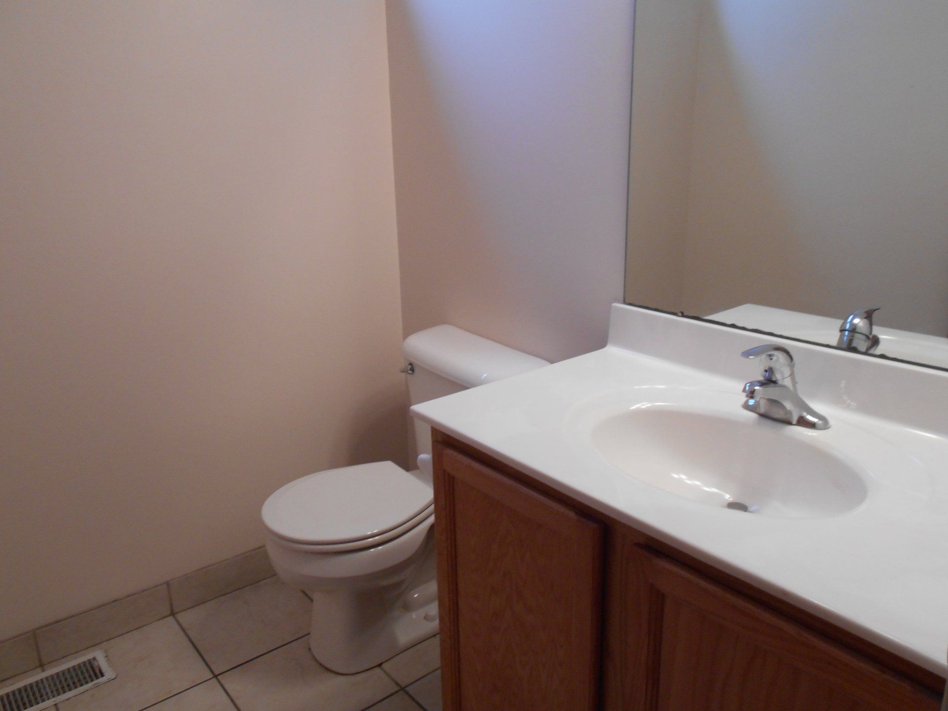 bathroom 96_98 E. 11th Ave