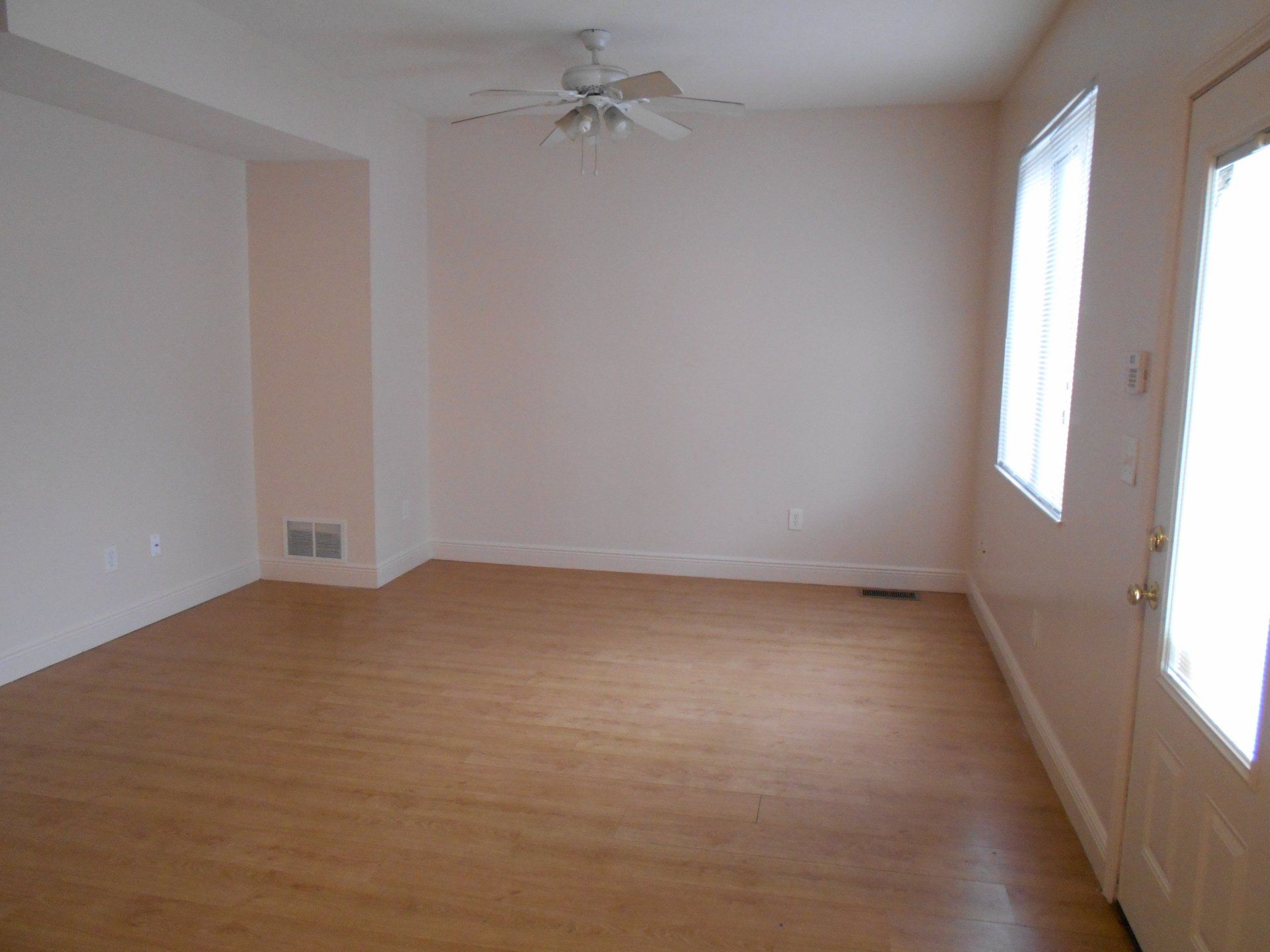 96_98 E. 11th Ave bedroom