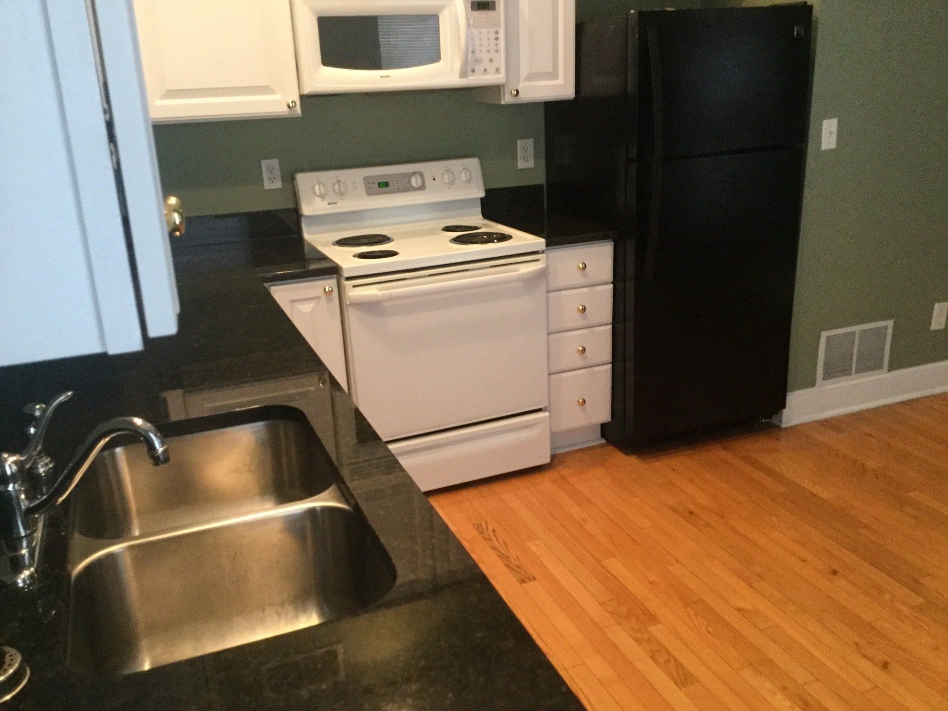 1694-1702 N. High St (1694) interior 14