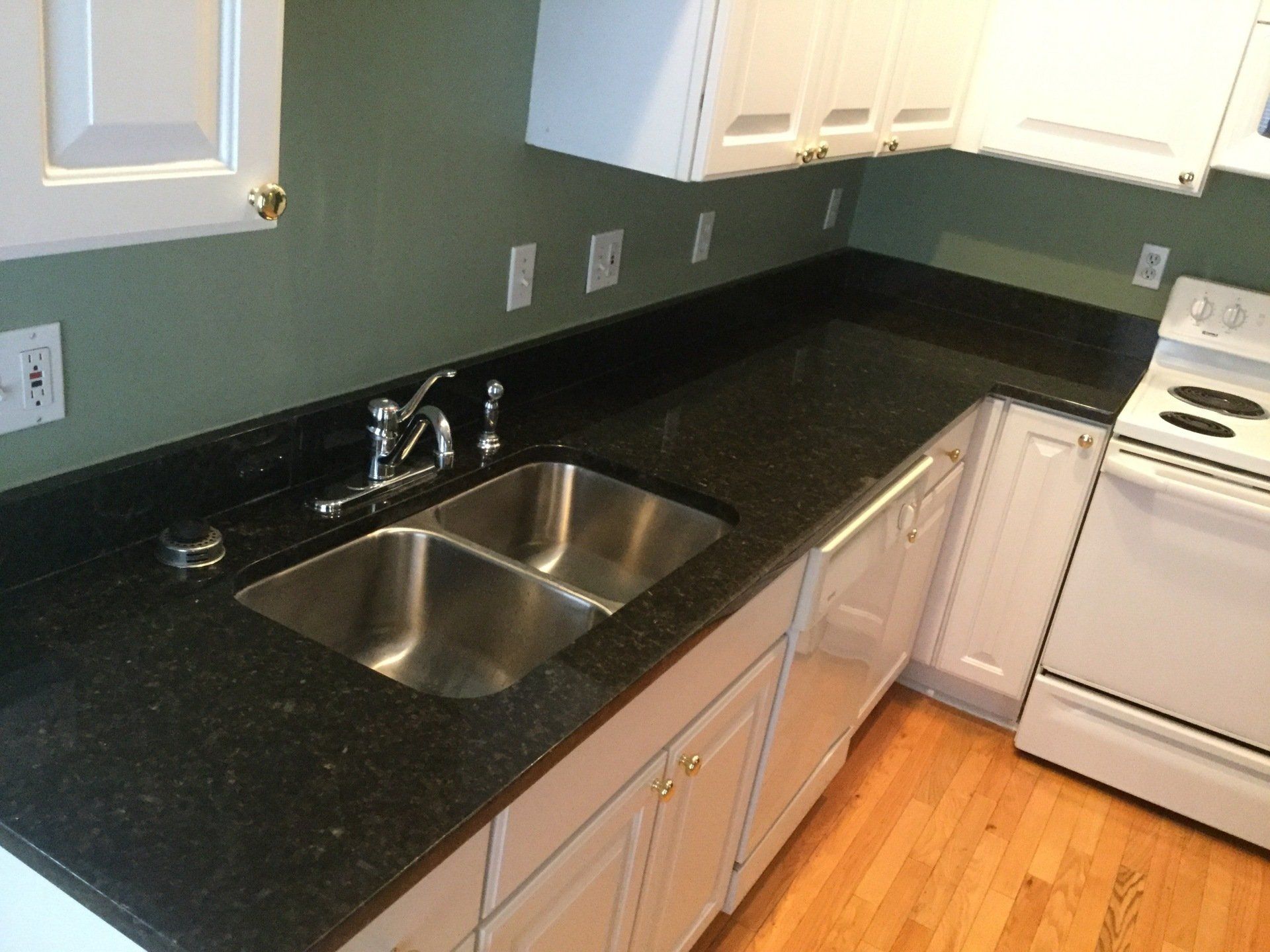 1694-1702 N. High St (1694) interior 13