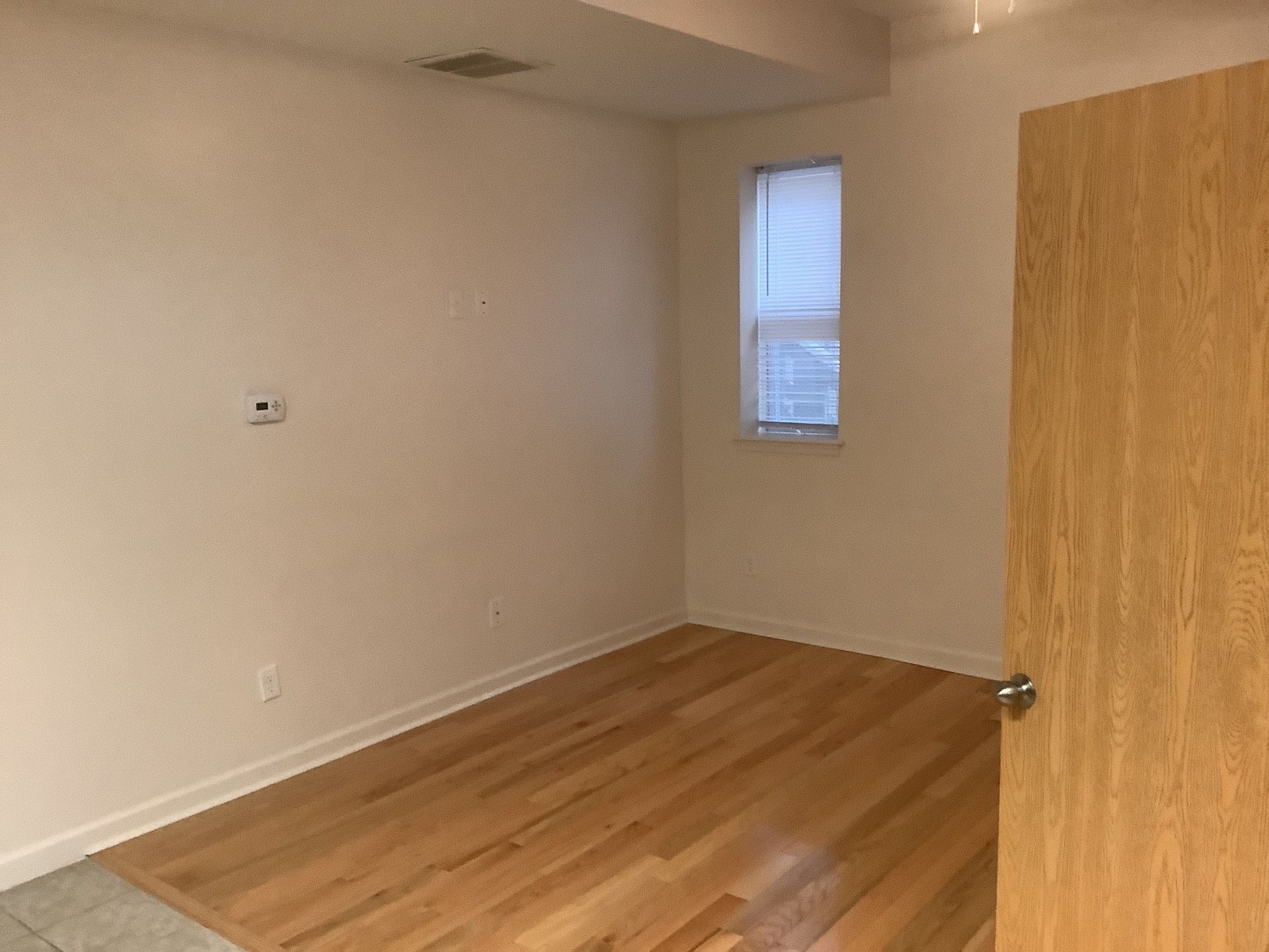 1457 Neil interior 11