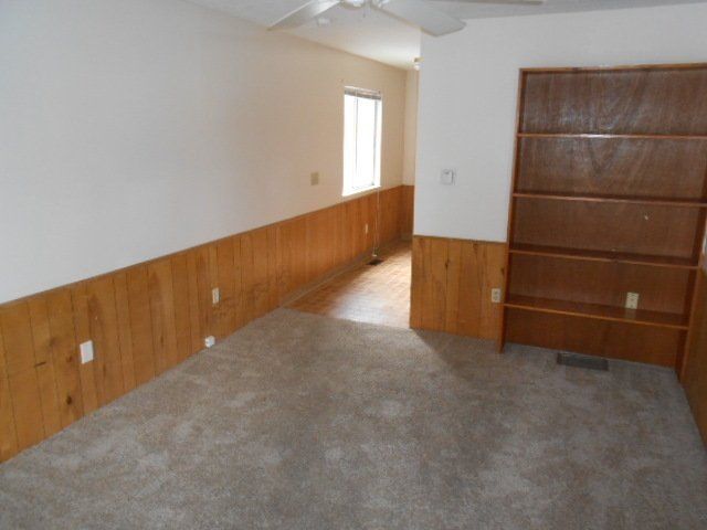 1417 - 1423 Hunter bedroom