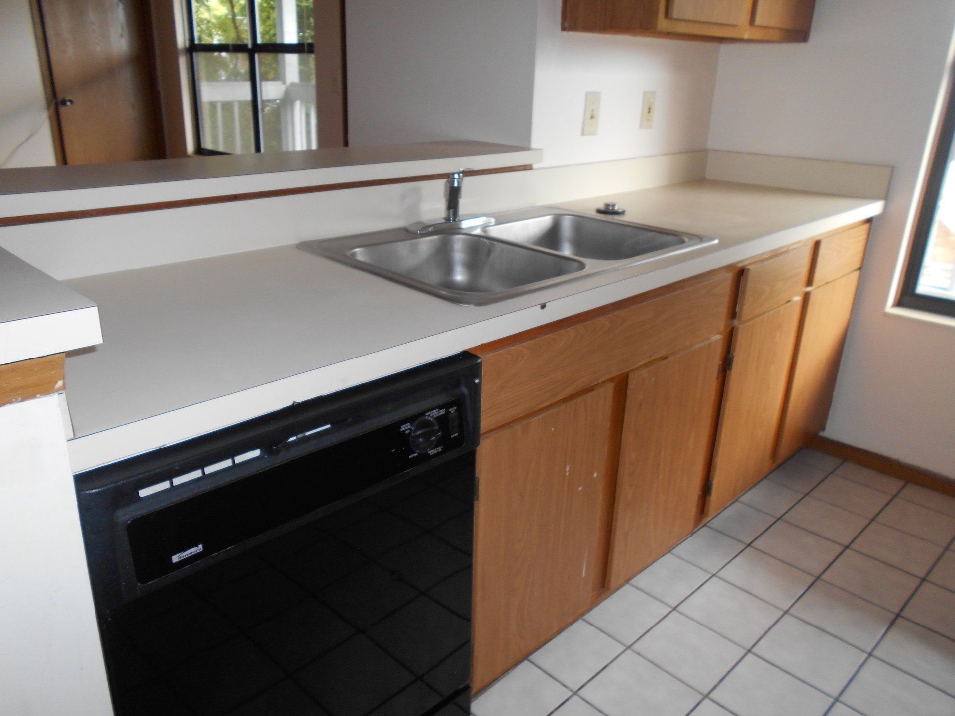 175 E. 13th Ave. Apt. 2A & Apt. 2B- Kitchen 03