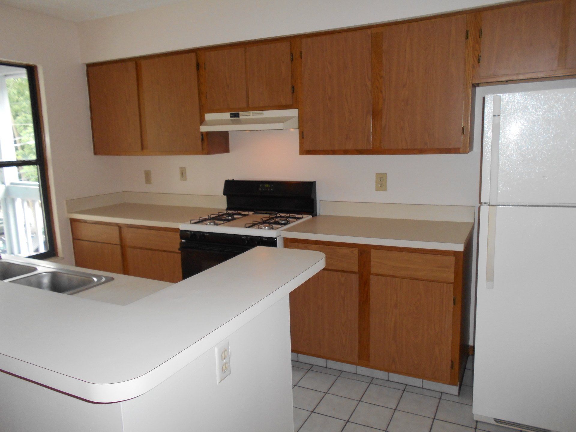 175 E. 13th Ave. Apt. 2A & Apt. 2B- Kitchen 02