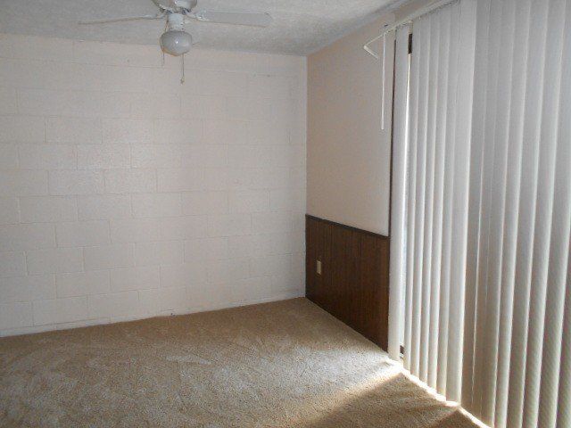 1556 - 1562 Hunter Ave bedroom 2