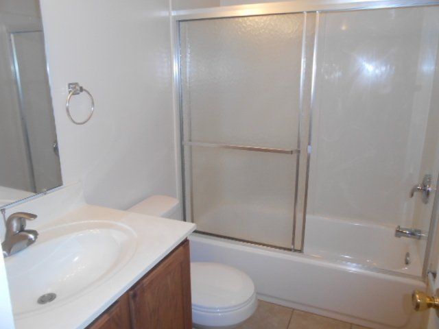 175 E. Norwich - Bathroom 02