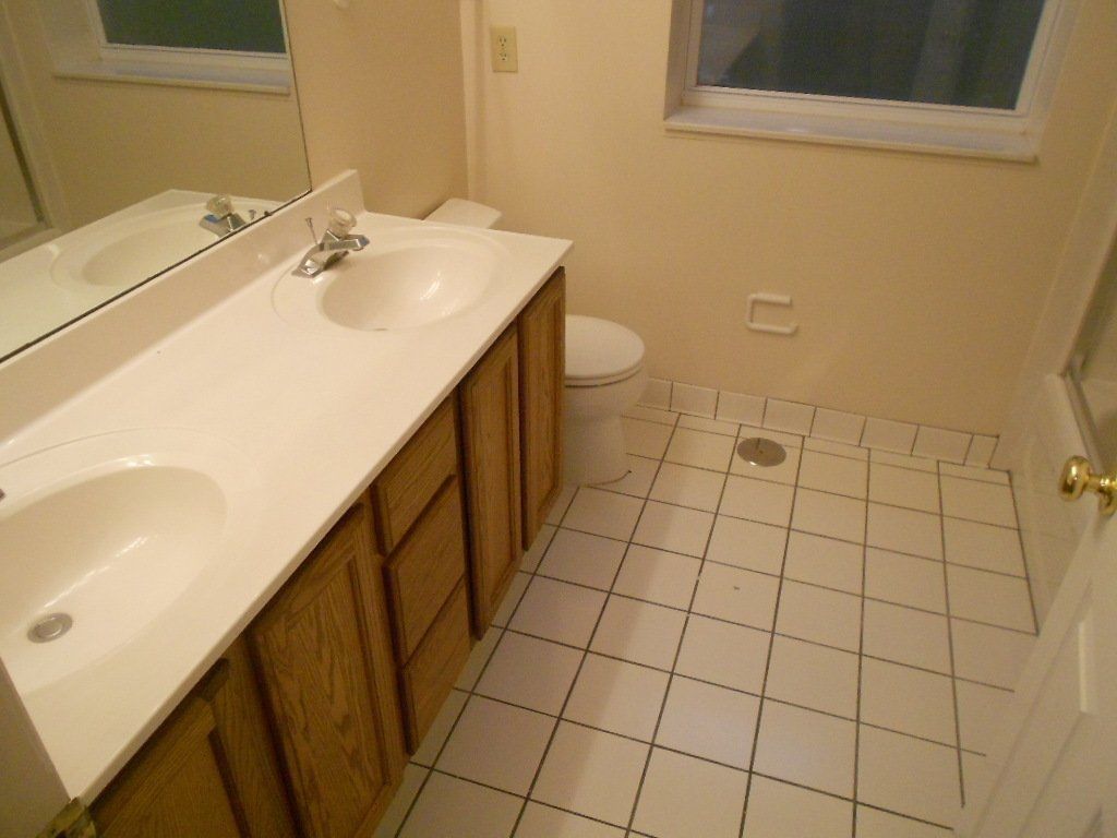 218 E. 17th Ave. - Bathroom 01