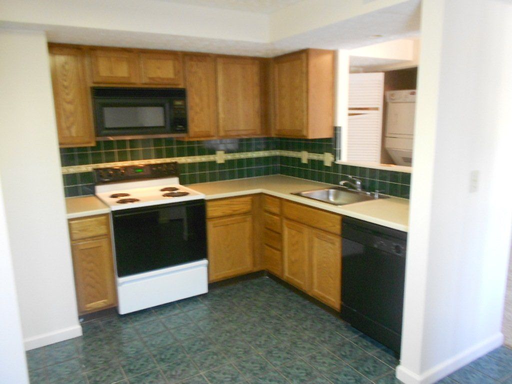 218 E. 17th Ave. - Kitchen 05