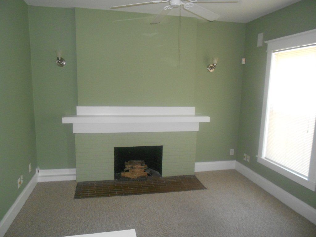 1694-1702 N. High St (1702) interior 12