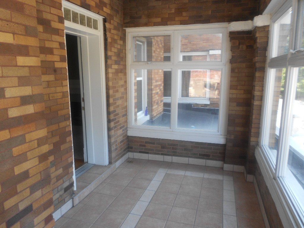 1694-1702 N. High St (1702) interior 11