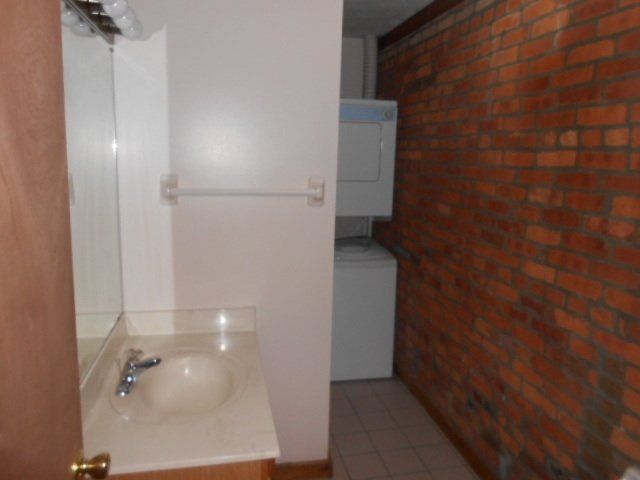 61 Chittenden Ave. Apt. A bathroom 2